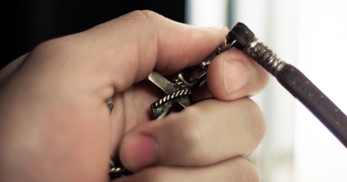How to Choose a Titanium Keychain Connector for EDC Gear