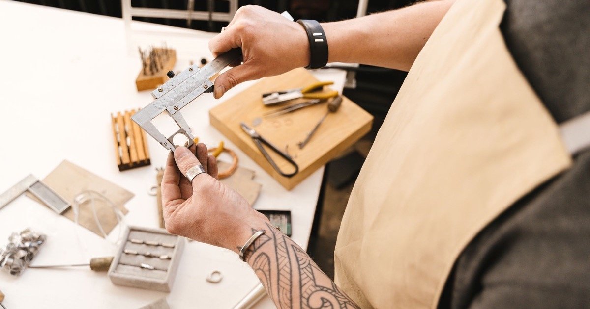 Choosing Tolerances for Titanium EDC Products