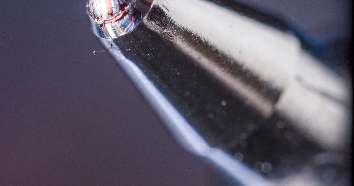 How to Choose a Refill for a Titanium Tactical Pen